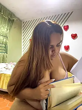 Evabigass online show from November 4, 2025, 1:16 am