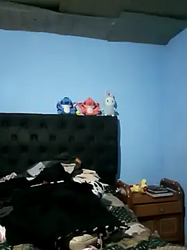 Snapshot of Elvishcassie_ chatting on December 22, 2025, 11:24 pm Elvishcassie online show from December 22, 2025, 11:24 pm