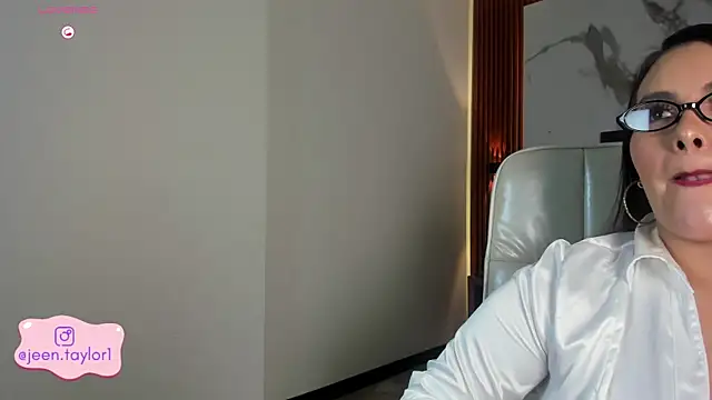 Jeen Taylor online show from October 27, 2025, 8:13 pm