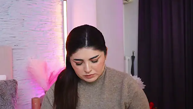 Snapshot of RachelSwaan chatting on February 19, 2026, 7:37 am RachelSwaan online show from February 19, 2026, 7:37 am