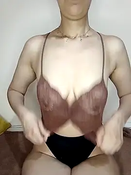 Snapshot of Zomorodaa_ chatting on April 5, 2026, 6:49 pm Zomorodaa online show from April 5, 2026, 6:49 pm