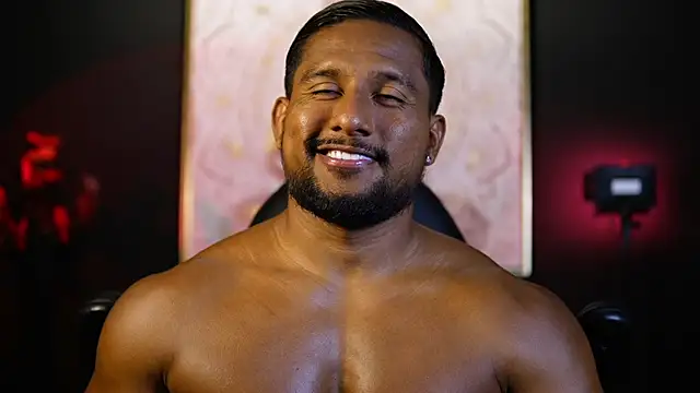 Snapshot of CallumMuscle chatting on October 16, 2025, 11:17 pm CallumMuscle online show from October 16, 2025, 11:17 pm