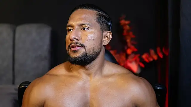 Snapshot of CallumMuscle chatting on November 15, 2025, 2:13 pm CallumMuscle online show from November 15, 2025, 2:13 pm