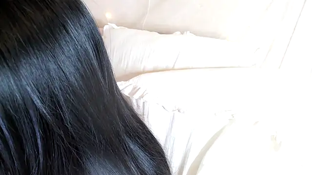  yuki chan online show from December 27, 2024, 4:43 pm