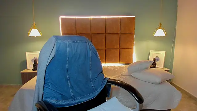 AlejooTwink online show from October 8, 2025, 5:38 am