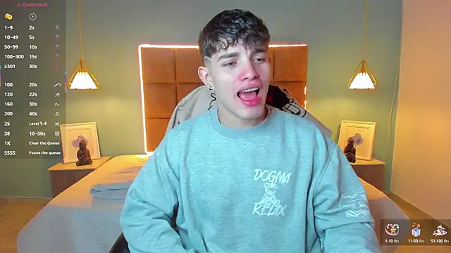 AlejooTwink online show from October 12, 2025, 1:59 am