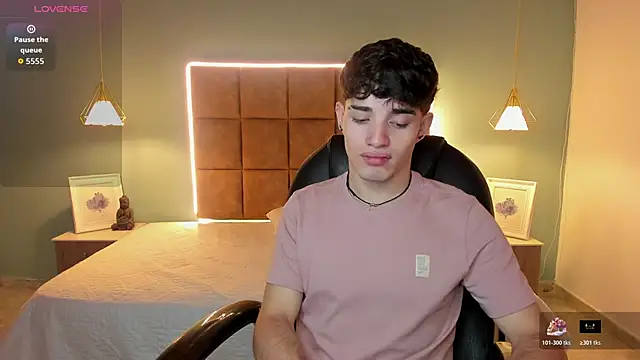 AlejooTwink online show from November 22, 2025, 12:42 am