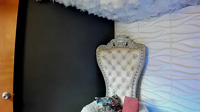 Snapshot of Layla_707 chatting on March 21, 2026, 8:01 pm Layla 707 online show from March 21, 2026, 8:01 pm