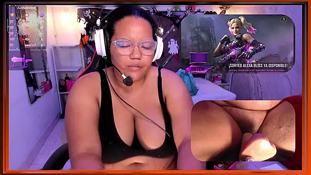 MhiaRey online show from October 23, 2025, 12:26 pm