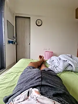 vivanpraj999 online show from November 3, 2025, 4:36 am