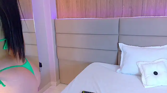 Snapshot of AnabelleRay chatting on September 10, 2025, 7:58 pm AnabelleRay online show from September 10, 2025, 7:58 pm