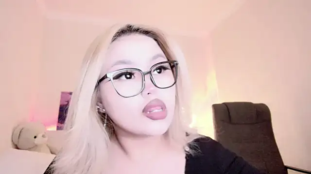 Snapshot of amelia_sunlight chatting on December 19, 2024, 1:07 am amelia sunlight online show from December 19, 2024, 1:07 am