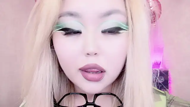 Snapshot of amelia_sunlight chatting on February 17, 2025, 12:32 am amelia sunlight online show from February 17, 2025, 12:32 am