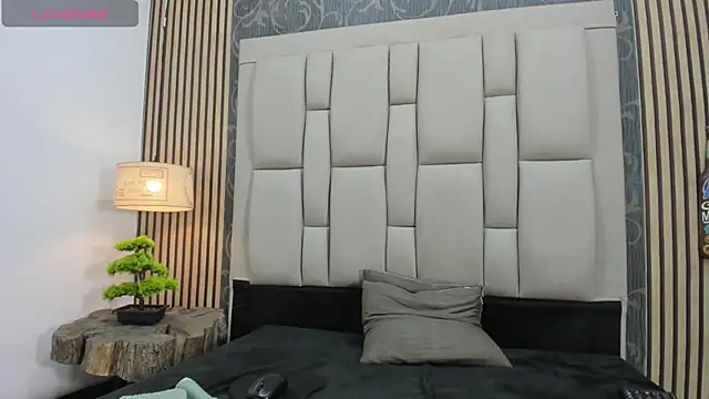 chimi88 online show from February 18, 2025, 11:44 am