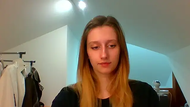 Snapshot of LUNA_delight chatting on March 5, 2025, 5:50 pm LUNA delight online show from March 5, 2025, 5:50 pm