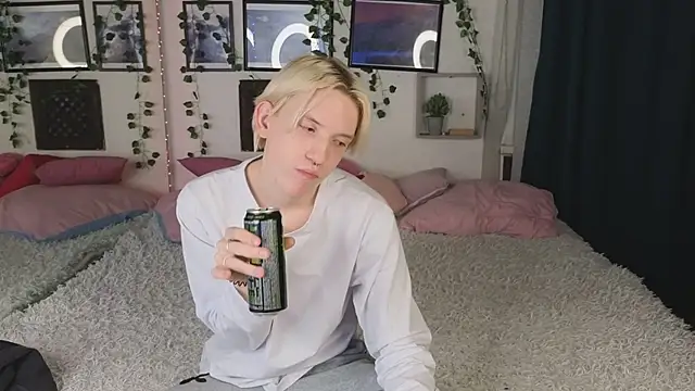 Ron Vils online show from February 1, 2025, 6:08 pm