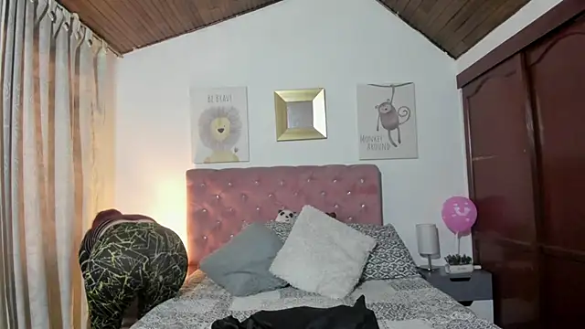 CelessteRedds online show from March 4, 2026, 11:27 am