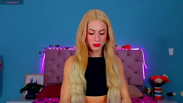 Snapshot of Ladanny_ chatting on December 21, 2024, 1:42 pm Ladanny online show from December 21, 2024, 1:42 pm