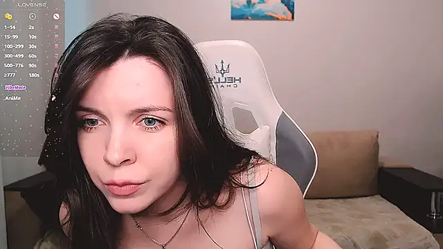 lunalovesu online show from March 11, 2026, 3:29 pm