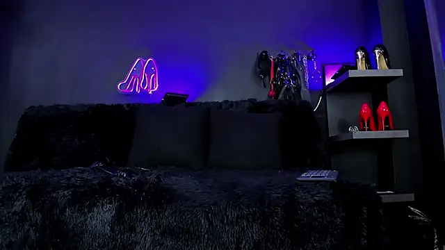 DelaneyStone online show from November 4, 2025, 12:21 am