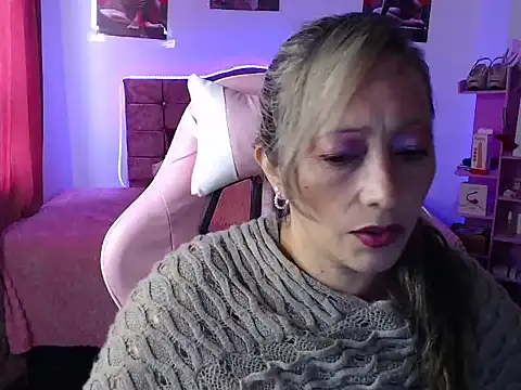 Melanyy 100 online show from February 20, 2025, 8:03 pm