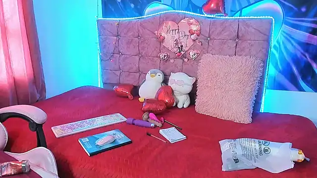 Snapshot of Melanyy_100 chatting on February 17, 2026, 7:31 pm Melanyy 100 online show from February 17, 2026, 7:31 pm