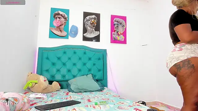 Snapshot of Lilybaudinx96 chatting on February 11, 2026, 3:00 am Lilybaudinx96 online show from February 11, 2026, 3:00 am