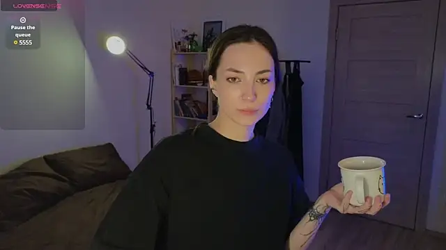 Space X Roxy  online show from December 5, 2024, 7:38 pm