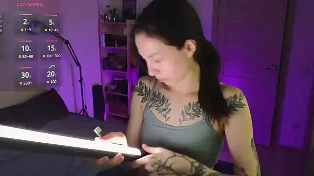 Space X Roxy  online show from January 13, 2025, 7:53 pm