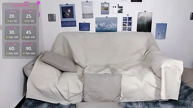 LiLiYbaby online show from December 21, 2024, 7:49 pm