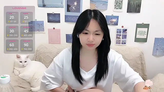 LiLiYbaby online show from October 15, 2025, 6:02 am