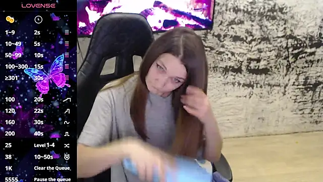 Snapshot of PamelaYoun chatting on January 6, 2026, 11:29 pm PamelaYoun online show from January 6, 2026, 11:29 pm