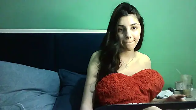 Ahotkittyxxx online show from January 10, 2025, 6:38 pm