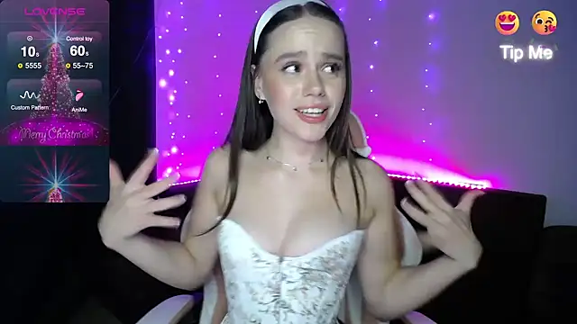 Snapshot of Emillias chatting on January 15, 2025, 5:58 pm Emillias online show from January 15, 2025, 5:58 pm