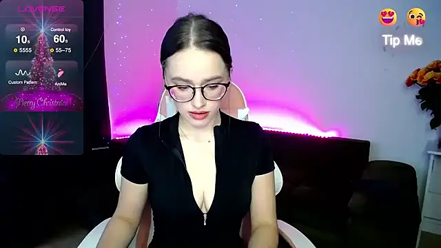 Snapshot of Emillias chatting on January 17, 2025, 11:17 am Emillias online show from January 17, 2025, 11:17 am