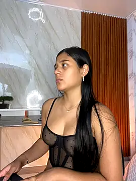 Snapshot of floriamANDjazmin chatting on November 4, 2025, 7:13 pm floriamANDjazmin online show from November 4, 2025, 7:13 pm