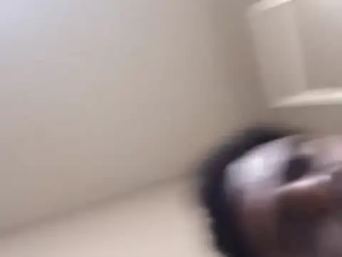 Snapshot of SLOWSTRO chatting on October 23, 2025, 10:25 am SLOWSTRO online show from October 23, 2025, 10:25 am