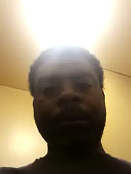 Snapshot of SLOWSTRO chatting on February 6, 2026, 8:07 am SLOWSTRO online show from February 6, 2026, 8:07 am