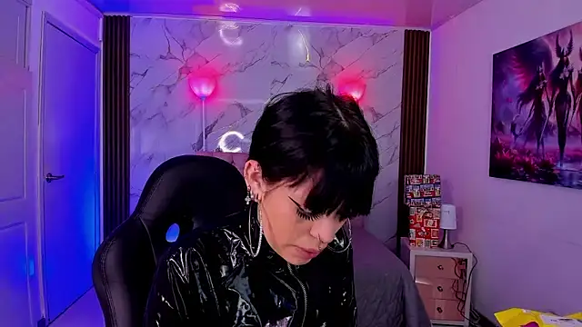 AuroraDiaz online show from December 16, 2025, 9:09 pm