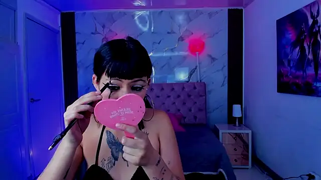 AuroraDiaz online show from February 5, 2026, 7:40 pm