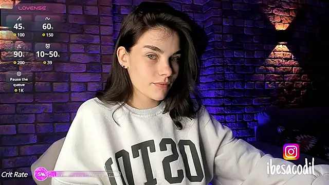 Snapshot of adriana_allien chatting on February 14, 2025, 9:32 pm adriana allien online show from February 14, 2025, 9:32 pm