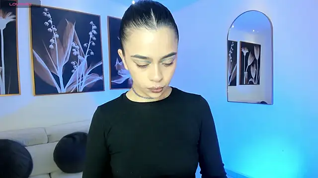 Snapshot of AlanaCraft chatting on February 6, 2026, 11:52 pm AlanaCraft online show from February 6, 2026, 11:52 pm