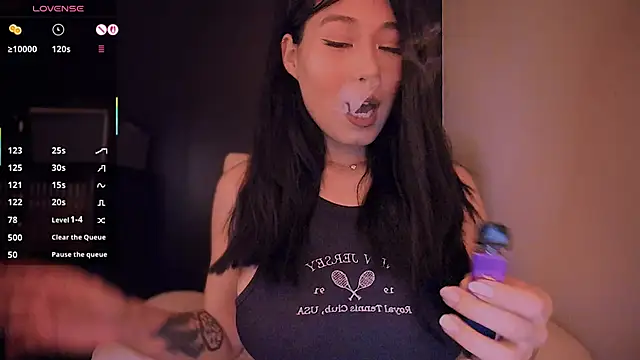 Snapshot of kimmy_chi_ chatting on November 26, 2025, 6:53 pm kimmy chi online show from November 26, 2025, 6:53 pm