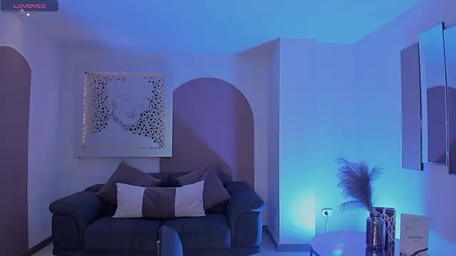 Snapshot of MaddisonLowe chatting on February 10, 2026, 8:35 pm MaddisonLowe online show from February 10, 2026, 8:35 pm