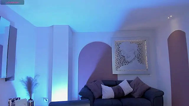 Snapshot of MaddisonLowe chatting on February 12, 2026, 8:26 pm MaddisonLowe online show from February 12, 2026, 8:26 pm