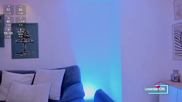 Snapshot of MaddisonLowe chatting on February 27, 2026, 10:43 pm MaddisonLowe online show from February 27, 2026, 10:43 pm