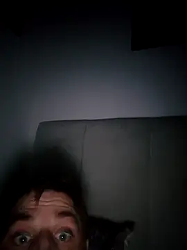 Snapshot of curiously-bi37 chatting on January 6, 2026, 2:15 am curiously-bi37 online show from January 6, 2026, 2:15 am