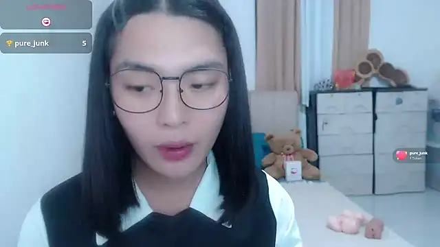 Snapshot of zhaviahale21 chatting on August 2, 2026, 12:14 pm zhaviahale21 online show from August 2, 2026, 12:14 pm