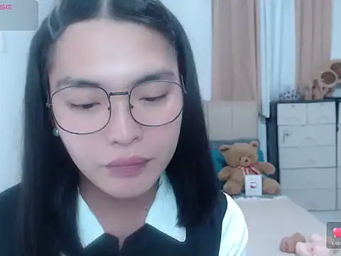 Snapshot of zhaviahale21 chatting on August 8, 2026, 7:27 pm zhaviahale21 online show from August 8, 2026, 7:27 pm