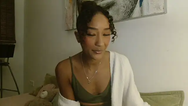 Snapshot of Leilaswe chatting on December 6, 2024, 9:13 pm Leilaswe online show from December 6, 2024, 9:13 pm